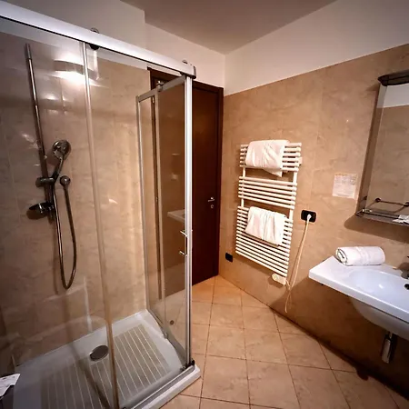 Mariuccia 3* Varese